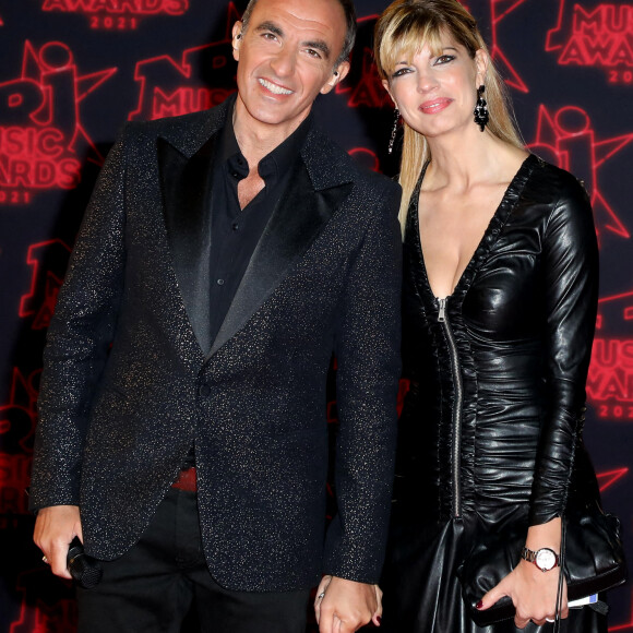 Nikos Aliagas et sa compagne Tina Grigoriou lors de la 23ème édition des NRJ Music Awards 2021 au Palais des Festivals de Cannes, le 20 novembre 2021. © Dominique Jacovides/Bestimage