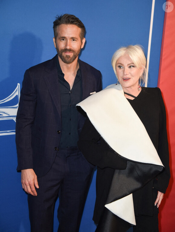 Ryan Reynolds et Deborra-Lee Furness assistent l'avant-première de la comédie musicale "The Music Man" au Winter Garden Theatre à New York le 10 février 2022.