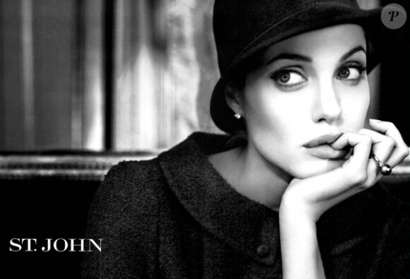 Angelina Jolie pour St John
