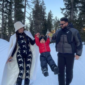 Nabilla, Thomas et leur fils Milann sur Instagram, janvier 2022.