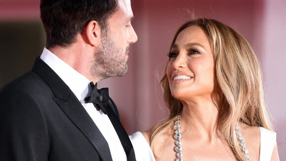 Jennifer Lopez dévoile l'adorable cadeau de Ben Affleck, juste avant la Saint-Valentin