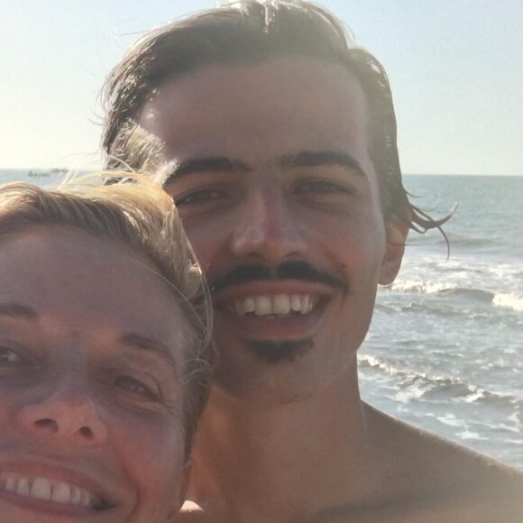 Flavie Flament et son fils Antoine prennent la pose en duo sur Instagram.