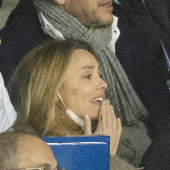 Joy Esther et Issa Doumbia - People lors de la huitième de finale aller de la Ligue des champions entre le PSG et le Real Madrid au Parc des Princes à Paris le 15 février 2022. © Cyril Moreau/Bestimage