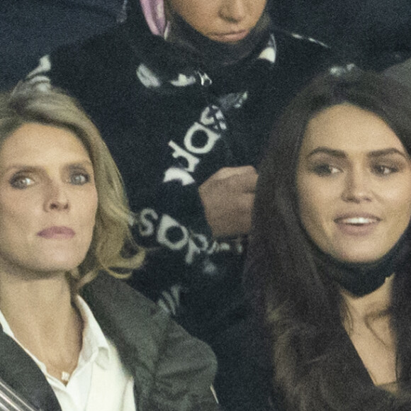 Sylvie Tellier, Diane Leyre (Miss France 2022), Didier Deschamps et sa femme Claude - People lors de la huitième de finale aller de la Ligue des champions entre le PSG et le Real Madrid au Parc des Princes à Paris le 15 février 2022. © Cyril Moreau/Bestimage