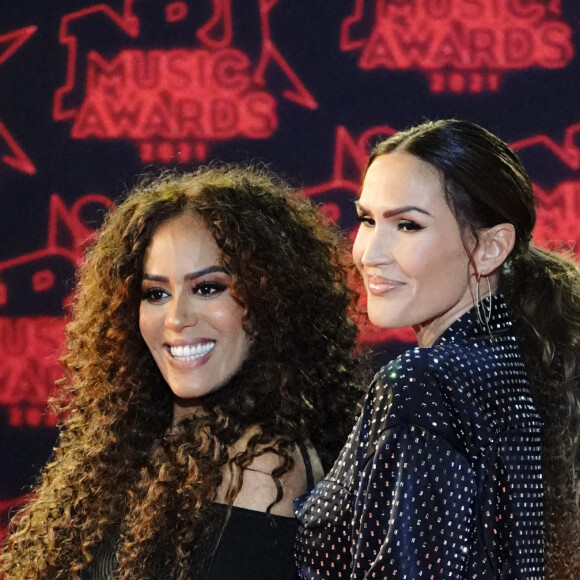 Amel Bent (enceinte), Vitaa - 23e édition des NRJ Music Awards 2021 au Palais des Festivals de Cannes, le 20 novembre 2021.