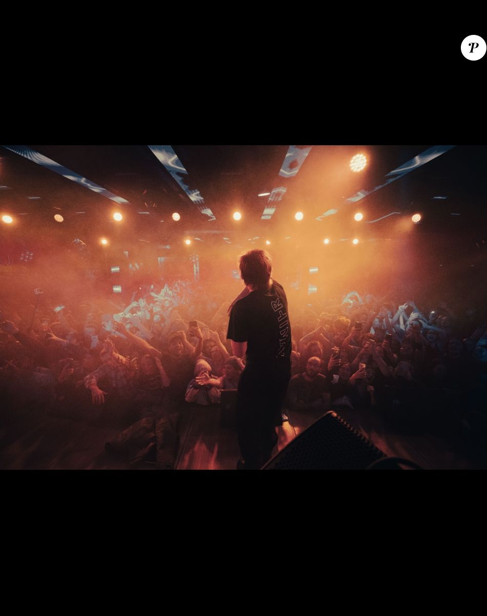 Orelsan sur scène au Strike de Tignes