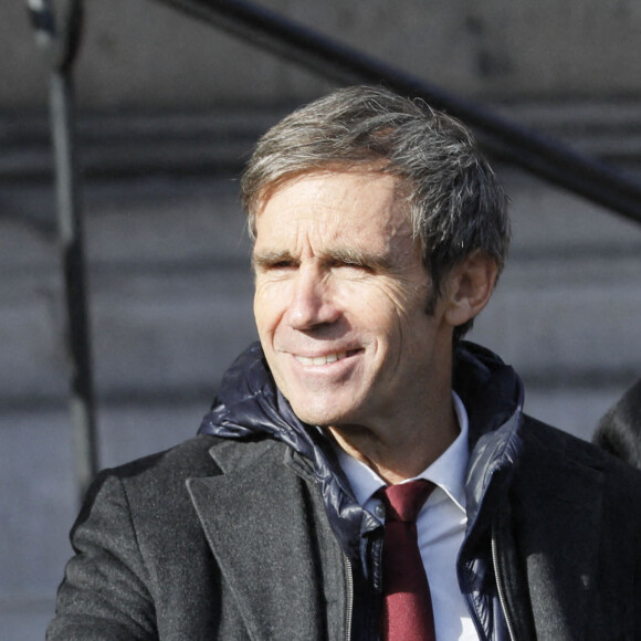 David Pujadas - Sorties des obsèques de Etienne Mougeotte en l'église Saint-François-Xavier à Paris. Le 13 octobre 2021 © Jacovides-Clovis / Bestimage