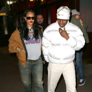 Les futurs parents Rihanna (enceinte) et A$AP Rocky ont profité d'une nouvelle soirée en amoureux.