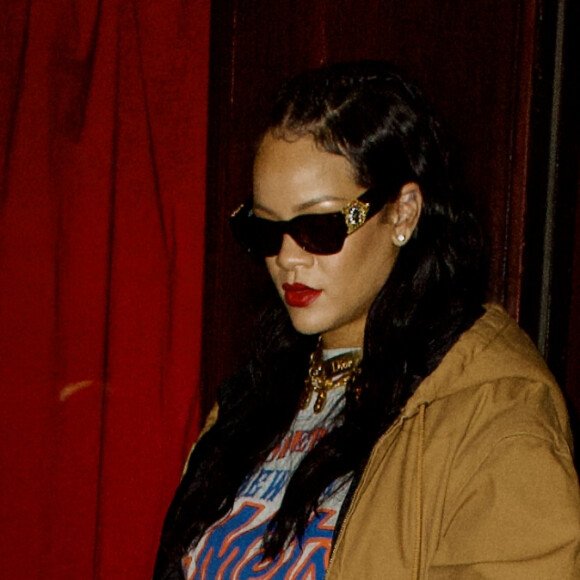 Rihanna, enceinte, et son compagnon A$AP Rocky sont allés dîner au restaurant italien Carbone à New York, le 18 février 2022.