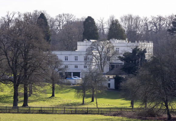 Le Royal Lodge, la demeure officielle du prince Andrew sur le domaine de Windsor.