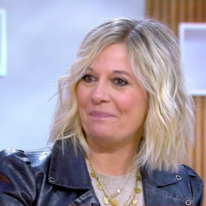 Flavie Flament découvre de vieilles images d'elles dans C à Vous, l'animatrice est sous le choc