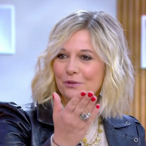 Flavie Flament découvre de vieilles images d'elles dans C à Vous, l'animatrice est sous le choc