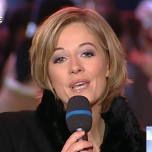 Flavie Flament découvre de vieilles images d'elles dans C à Vous, l'animatrice est sous le choc