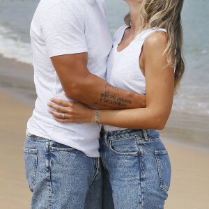 Exclusif - Rendez-vous avec Jean-Pascal Lacoste (habillé par American Vintage) et sa fiancée Delphine, soeur de l'ancienne Miss France S.Tellier, à Saint-Jean-de-Luz. Le 10 juillet 2020 © Patrick Bernard / Bestimage