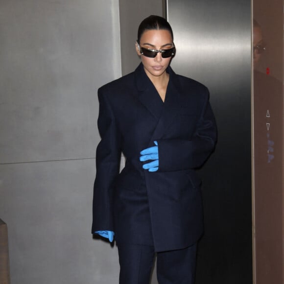 Kim Kardashian se rend au dîner post-défilé Prada, à Milan. Le 24 février 2022.