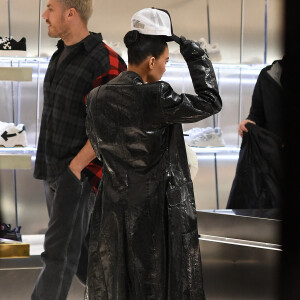 Kim Kardashian fait du shopping à la boutique Antonia, à Milan. Le 24 février 2022.