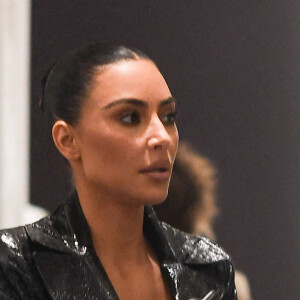 Kim Kardashian fait du shopping à la boutique Antonia, à Milan. Le 24 février 2022.