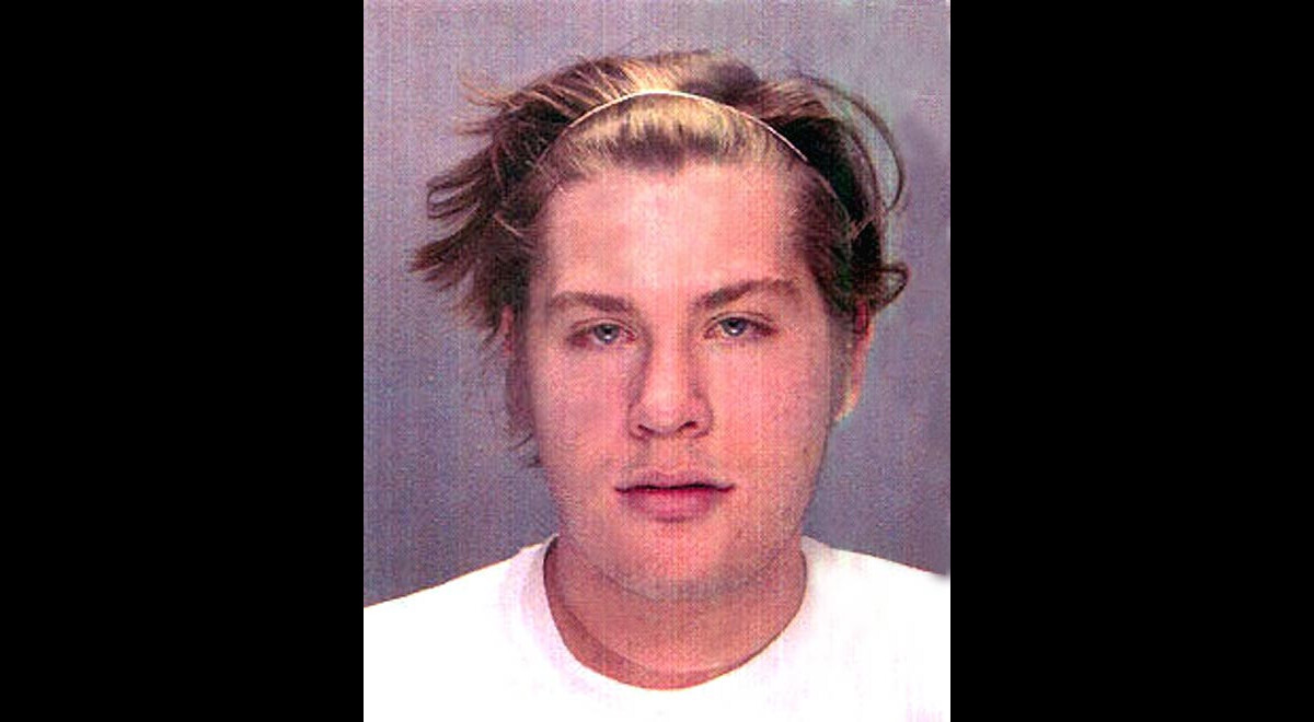 Photo Mugshot de Cyrus ShepherdOppenheim Purepeople