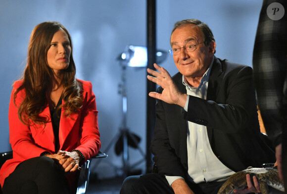 Jean-Pierre Pernaut et sa femme Nathalie Marquay - Jean-Pierre Pernaut et sa femme Nathalie Marquay lors de l'enregistrement de l'émission "Animaux Stars" le 23 novembre 2021. © Veeren/Bestimage