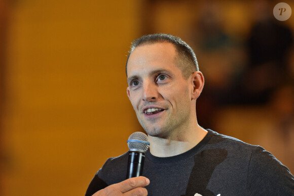 Renaud Lavillenie lors du meeting d'athlétisme International "All Star Perche" à Clermont-Ferrand, France, le 19 février 2022. © Frédéric Chambert/Panoramic/Bestimage