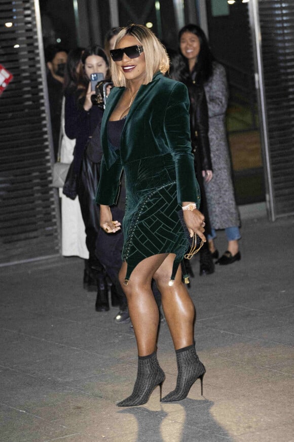 Serena Williams arrive au Carreau du Temple pour assister au défilé de mode Balmain, collection automne-hiver 2022/2023. Paris, le 2 mars 2022 © JB Autissier / Panoramic / Bestimage
