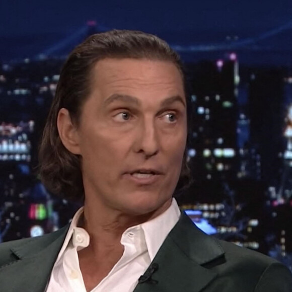 Matthew McConaughey sur le plateau de l'émission "The Tonight Show Starring Jimmy Fallon" à New York, le 15 décembre 2021. 
