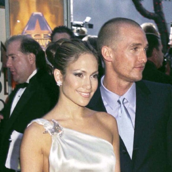 Jennifer Lopez et Matthew McConaughey aux Golden Globes 2001 à Los Angeles.