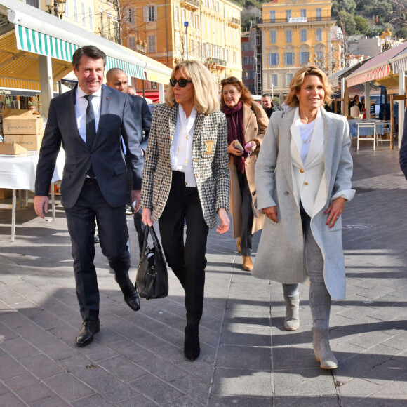 Christian Estrosi, le maire de Nice, Brigitte Macron, Laura Tenoudji Estrosi et Didier Deschamps durant la clôture nationale de l'opération Pièces Jaunes 2022, sur la colline du Château à Nice, le 4 février 2022
