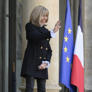 La Première Dame, Brigitte Macron reçoit le deuxième gentilhomme des États-Unis (mari de de K.Harris, la 49ème vice-présidente des États-Unis) au palais de l'Elysée à Paris, France, le 12 novembre 2021.