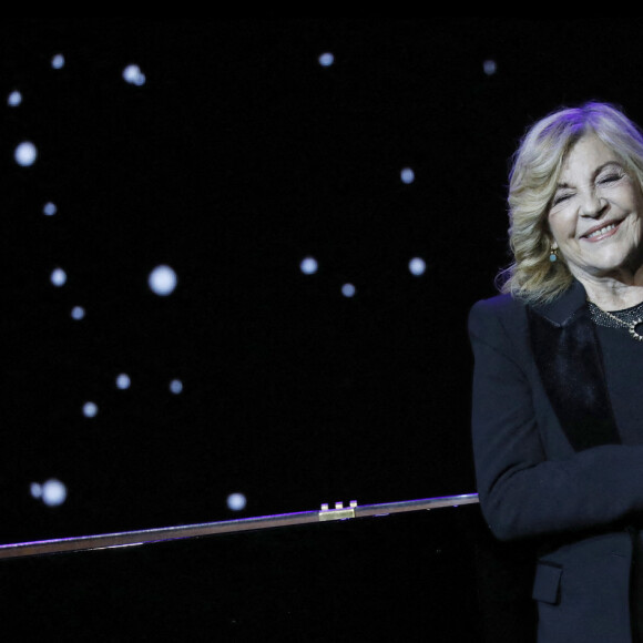 Exclusif - Nicoletta lors de la soirée L'année de la déprime (et même un peu plus...) aux Folies Bergère à Paris le 29 novembre 2021. © Alain Guizard / Bestimage