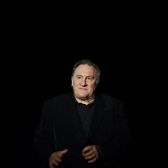 Exclusif - Gérard Depardieu chante "Barbara" sur la scène du palais des congrès Atlantia en pré-ouverture du 5ème festival du cinéma et musique de film de la Baule le 4 novembre 2018.  © José Texeira/Bestimage 