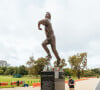 Hommage à Shane Warne sur sa statue à Yarra Park à l'extérieur du terrain de cricket de Melbourne, Australie, le 5 mars 2022. © Chris Putnam/Zuma Press/Bestimage 