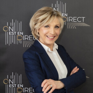 Exclusif - Evelyne Dhéliat - Backstage de l'émission "On Est En Direct" à Paris le 25 février 2022. © Jack Tribeca / Bestimage