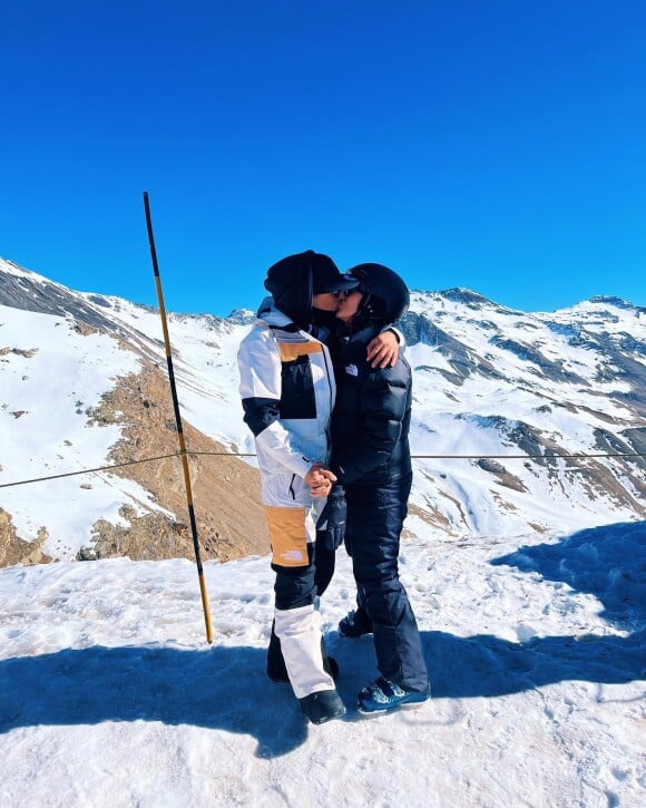 Alizée : vacances à la neige avec Grégoire Lyonnet et l'adorable Maggy 