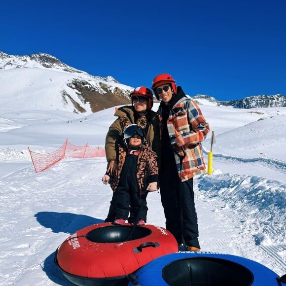 Alizée : vacances à la neige avec Grégoire Lyonnet et l'adorable Maggy 