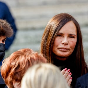 Nathalie Marquay et son fils Tom - Obsèques de Jean-Pierre Pernaut en la Basilique Sainte-Clotilde à Paris le 9 mars 2022. © Cyril Moreau / Bestimage