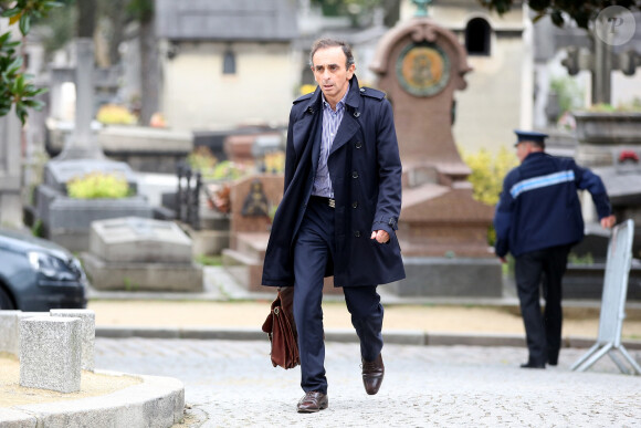Eric Zemmour - Obsèques du journaliste Philippe Cohen au Père Lachaise à Paris. Le 25 octobre 2013