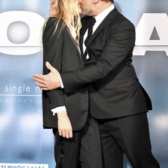 Gilles Lellouche et sa compagne Alizée Guinochet à la première du film "Goliath" au cinéma UGC Normandie à Paris, le 8 mars 2022. © Pierre Perusseau/Bestimage 
