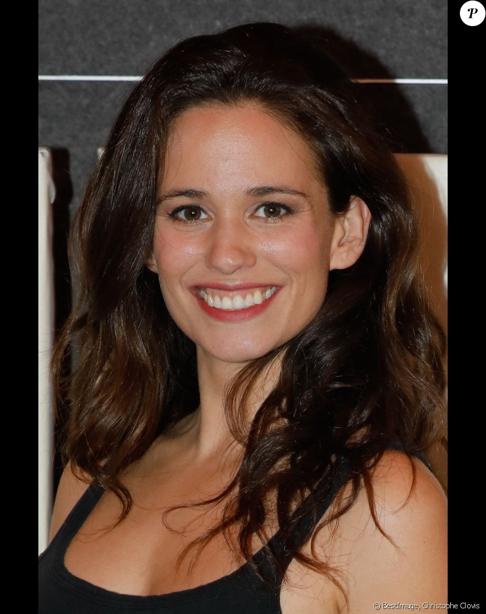 Lucie Lucas - Avant-première du film 'Marcher sur l'eau", premier long métrage cinéma réalisé par A. Maïga au Mk2 Odéon à Paris, France, le 8 novembre 2021. © Christophe Clovis/Bestimage