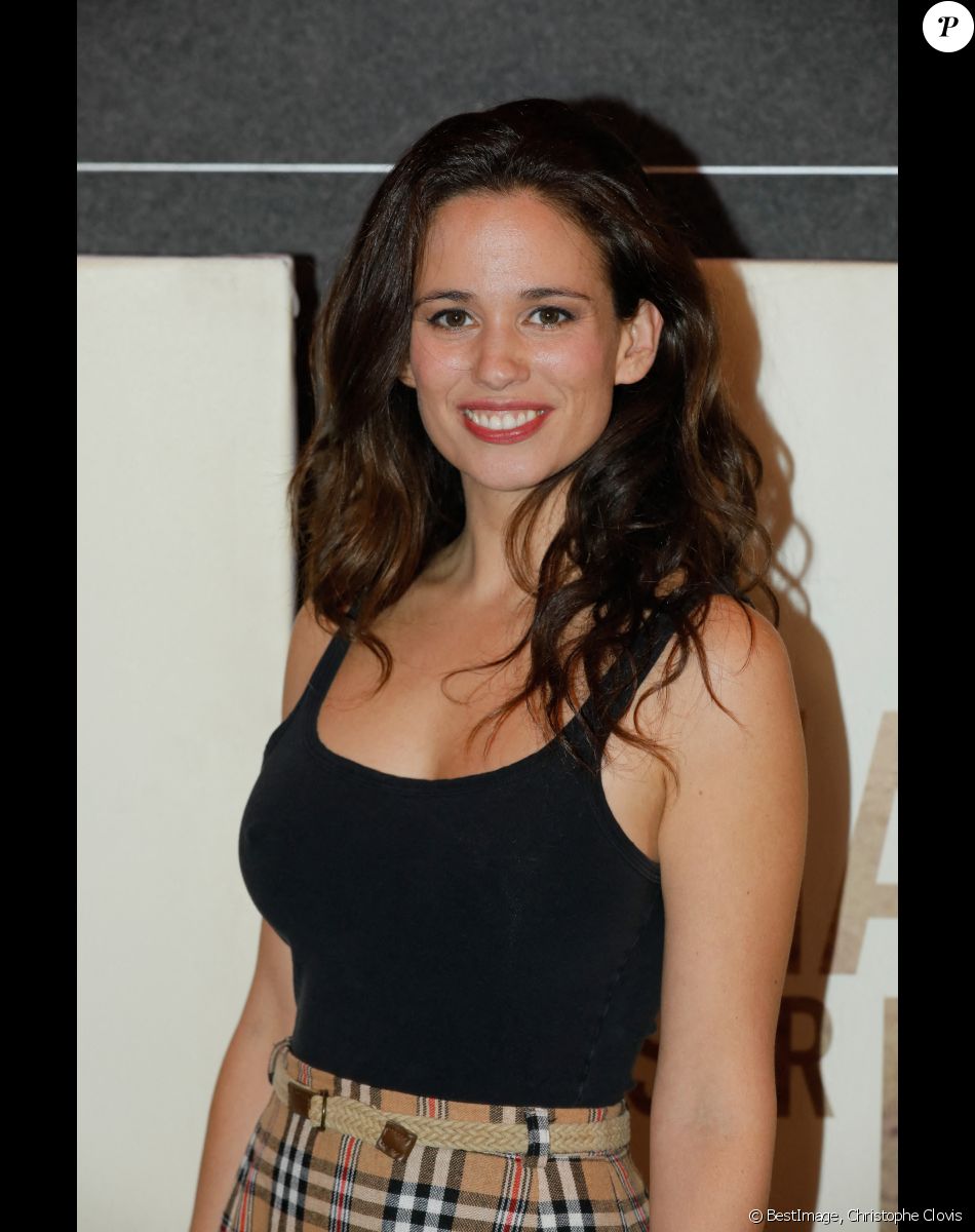 Lucie Lucas - Avant-première du film 'Marcher sur l'eau", premier long métrage cinéma réalisé par A. Maïga au Mk2 Odéon à Paris, France, le 8 novembre 2021. © Christophe Clovis/Bestimage