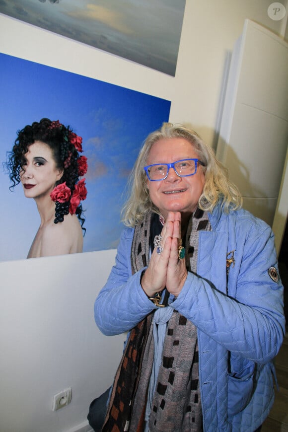 Pierre-Jean Chalençon - People au vernissage de l'artiste Paolo Calia à la galerie Mazarine Variations à Paris. Le 18 novembre 2021 