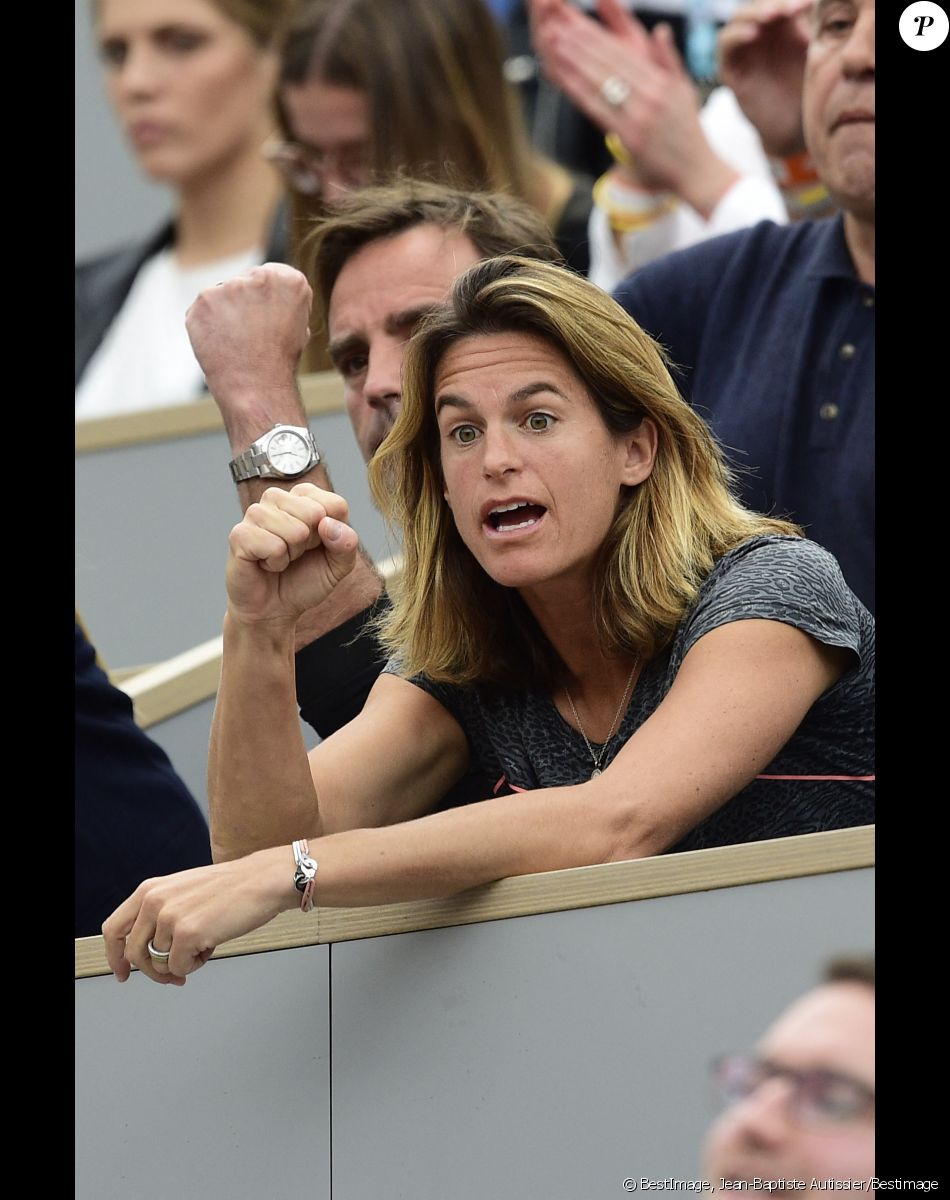 Amélie Mauresmo (entraineur de L.Pouille) dans les tribunes lors des internationaux de tennis de Roland Garros à Paris, France, le 30 mai 2019. © Jean-Baptiste Autissier/Bestimage