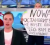 Image de l'irruption militante journaliste de Pervy Kanal, première chaîne de Russie, durant le journal télévisé : Marina Ovsyannikova