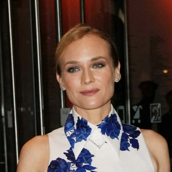 Diane Kruger arrive à la soirée caritative du "Musée d'Arts Modernes (MOMA)" à New York, le 14 décembre 2021. 