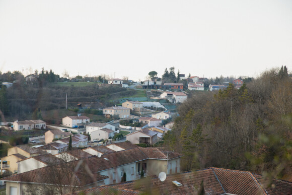 La maison en construction de Delphine Jubillar (Aussaguel), disparue sans laisser de traces depuis le 16 décembre 2020 à Cagnac les Mines dans le Tarn. Un gendarme et une équipe du service des eaux ont mené des investigations pour chercher des traces dans le réseau raccordé à la maison. Le 7 janvier 2021