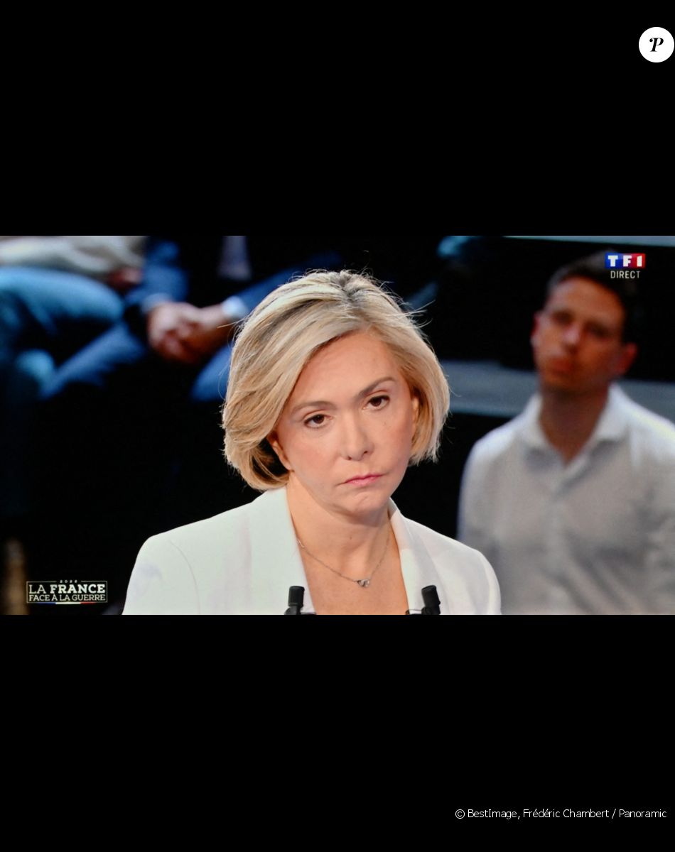 Valérie Pécresse (Les Républicains) - Captures d'écran de l'émission "La France face à la guerre" avec 8 des candidats à l'élection présidentielle le 14 mars 2022 © Frédéric Chambert / Panoramic / Bestimage