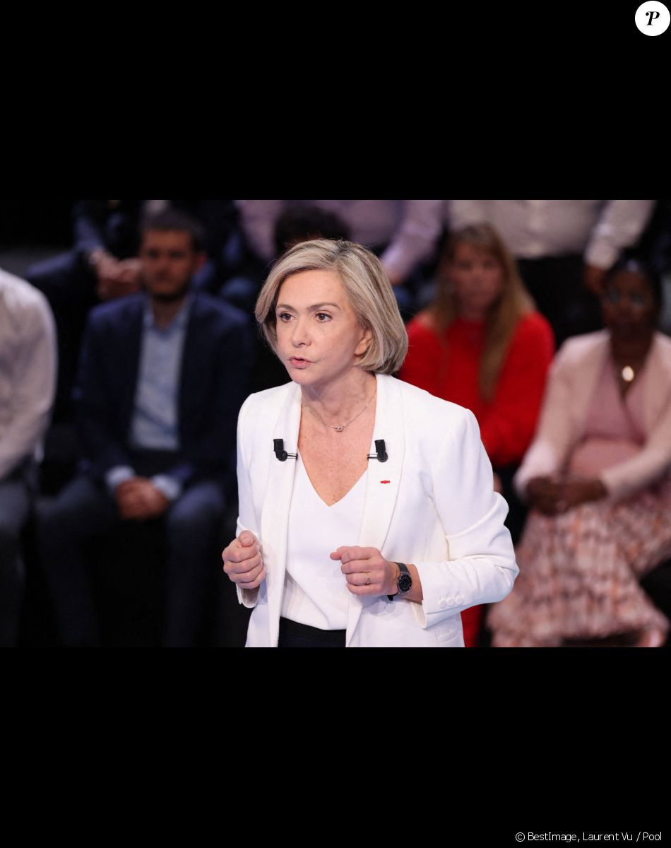 Valérie Pécresse - Les candidats à l'élection présidentielle sont sur le plateau de l'émission "La France face à la guerre" sur TF1 le 14 mars 2022. © Laurent Vu / Pool / Bestimage