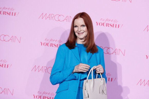Marcia Cross assiste au défilé Marc Cain, collection automne-hiver 2022, lors de la Fashion Week de Berlin. Le 16 mars 2022.