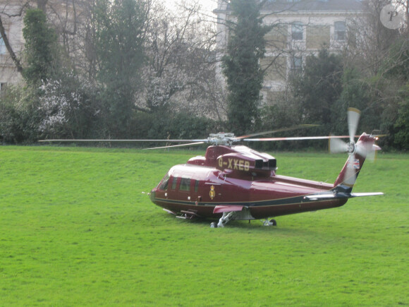 Kate, duchesse de Cambridge, monte à bord d'un hélicoptère le 8 février 2016.
