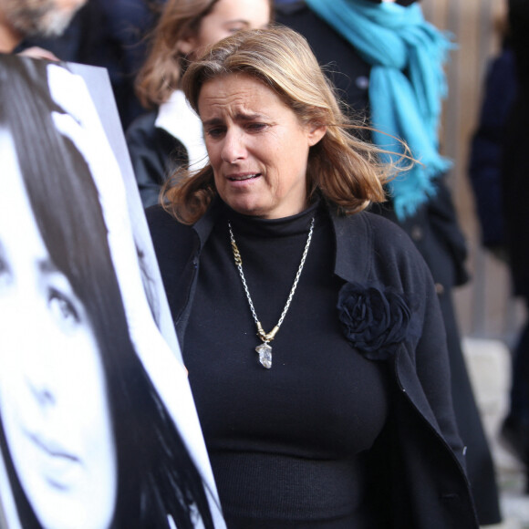 Lisa Azuelos (fille de la défunte) - Obsèques de Marie Laforêt en l'église Saint-Eustache à Paris, le 7 novembre 2019. © Jonathan Rebboah / Panoramic / Bestimage  